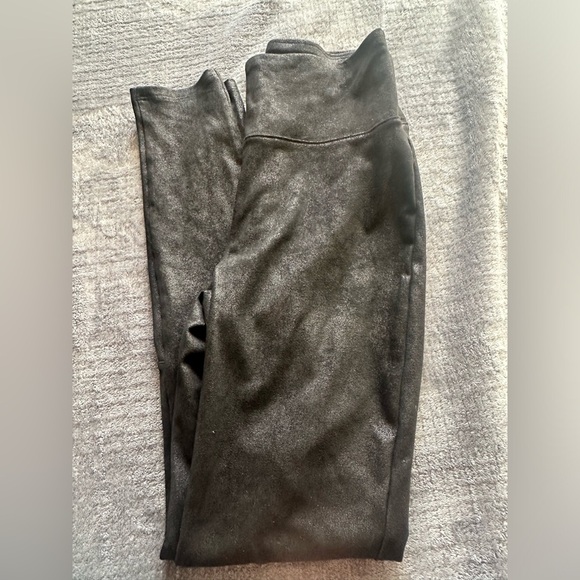 Women’s American Eagle black size small textured leggings - Picture 5 of 5